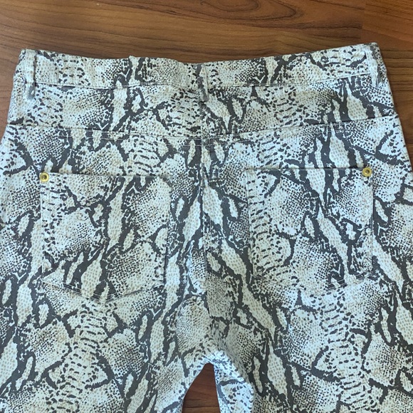 Snakeskin Skinny Jeans - Picture 7 of 8